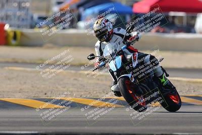 media/Dec-18-2022-SoCal Trackdays (Sun) [[8099a50955]]/Turn 2 (950am)/